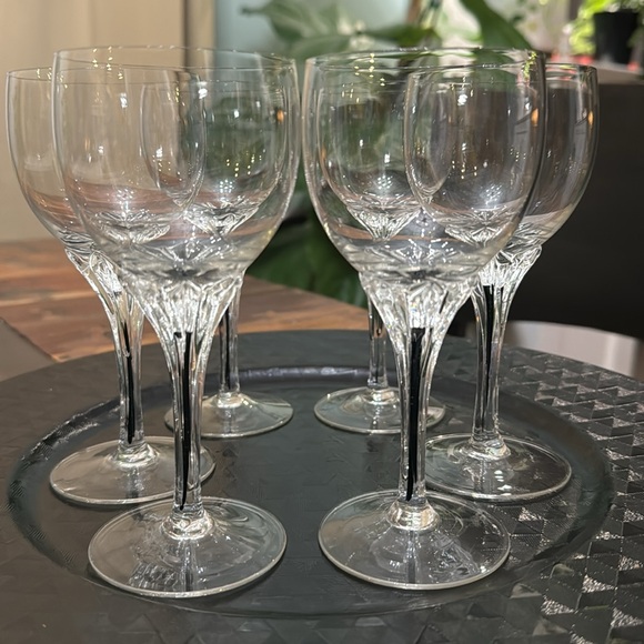 6 Belfour black stemmed hand made crystal cordial glasses - Picture 2 of 4